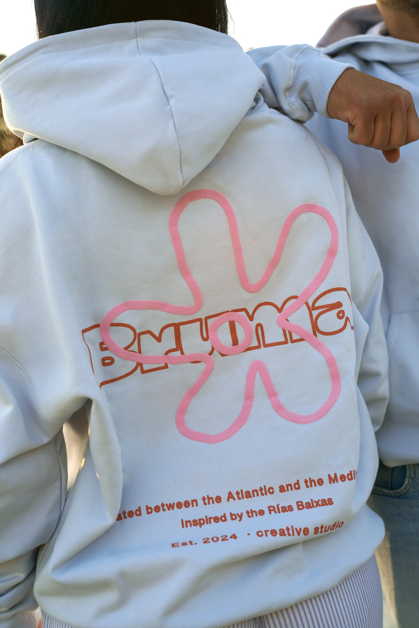 Sudadera flor Bruma unisex